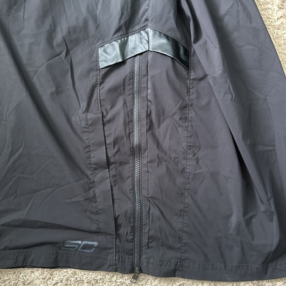 EUC Under Armour Steph Curry SC Lightweight Black Jacket 1290646 SZ XXL - Picture 8 of 9